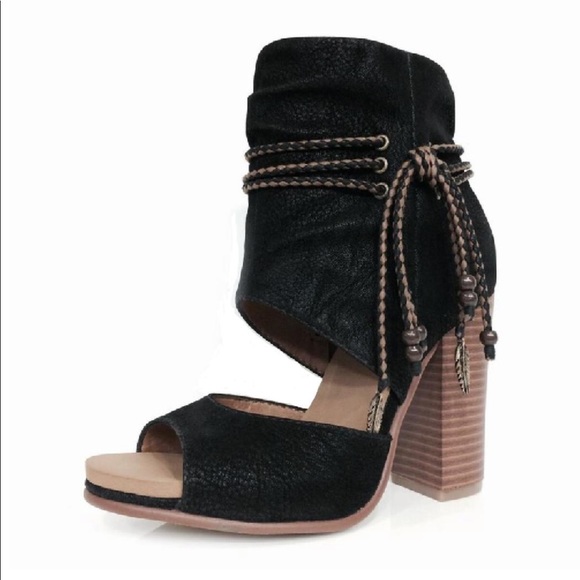 Black Bohemian Chic Tassel Peep Toe Shootie - Picture 4 of 4